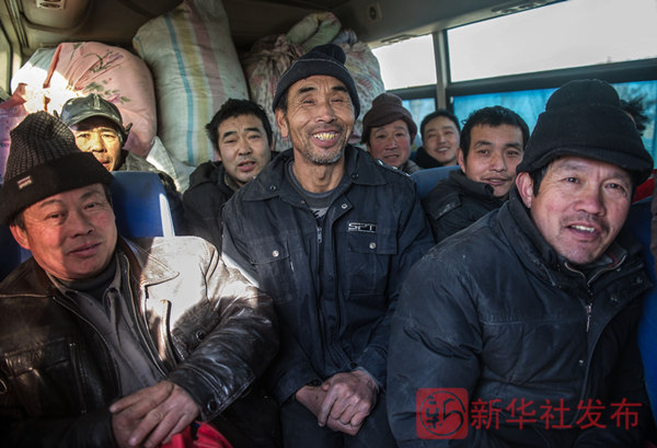 新华社记者陪农民工讨薪AG真人直营110小时(图2)